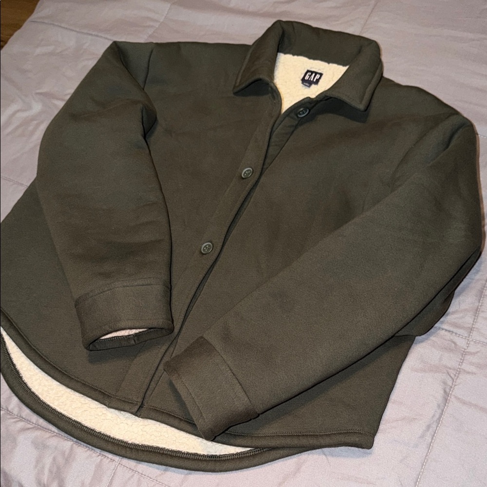 GAP Women’s Dark Green Sherpa-Lined Jacket